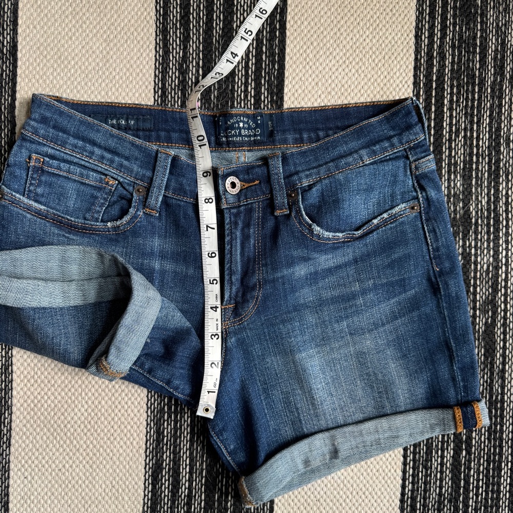 Lucky Brand Women's Dark Wash The Roll UP Jeans Summer Short Size 2/26 - Picture 11 of 12